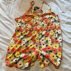 Floral shirt with buttons down front (medium)